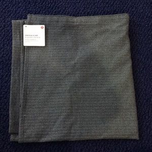 NWT Lululemon Vinyasa Scarf